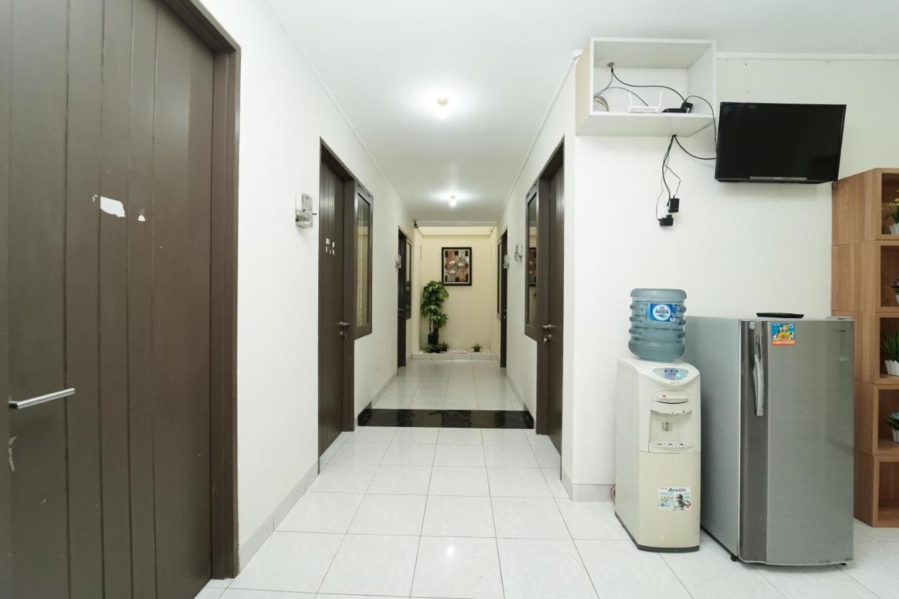 Koolkost Near Universitas Prasetiya Mulya Pagedangan Exterior photo