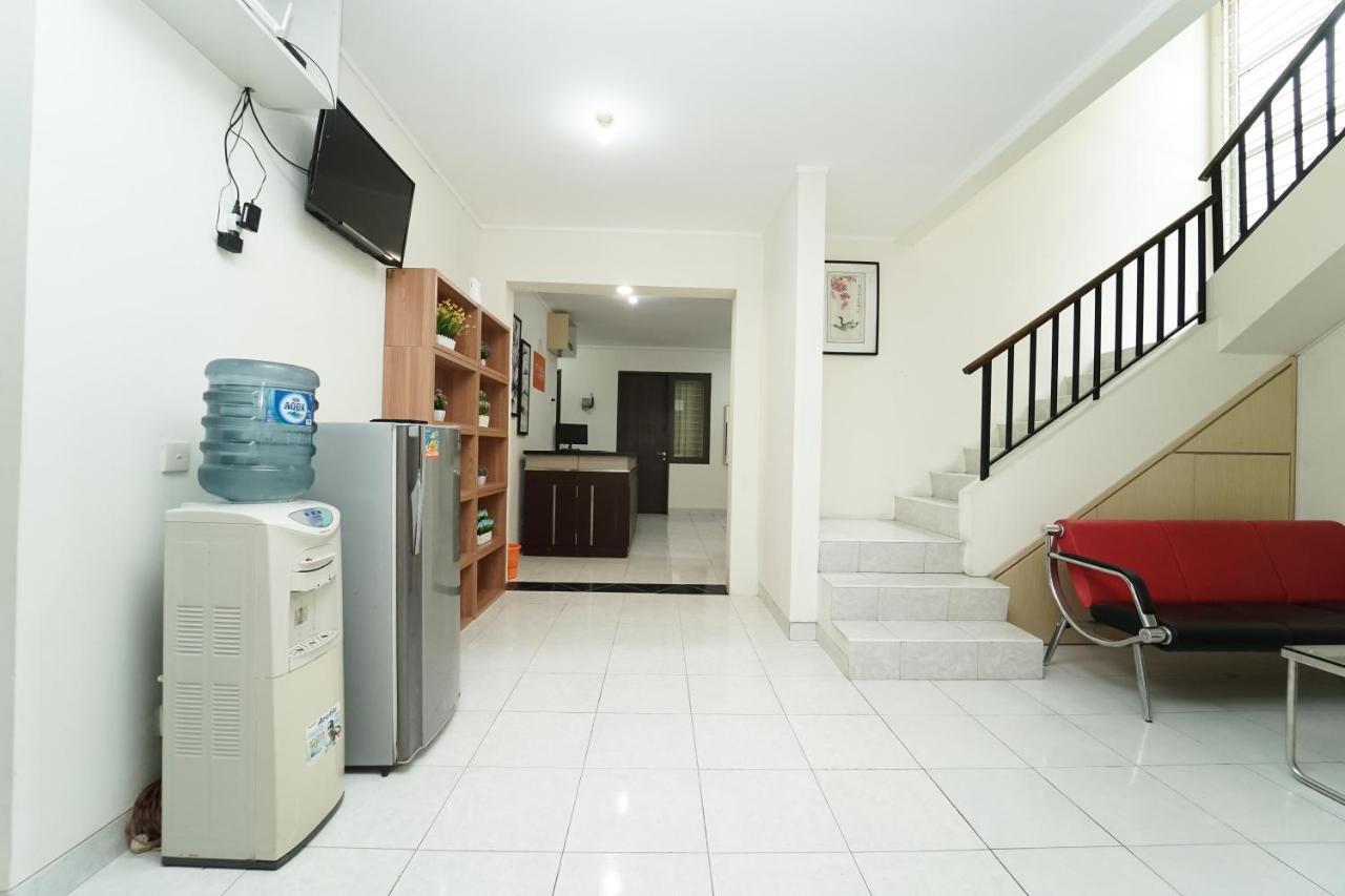 Koolkost Near Universitas Prasetiya Mulya Pagedangan Exterior photo